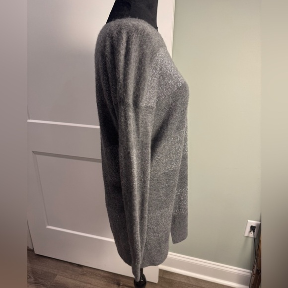 VINCE. CASHMERE BLEND GRAY METALLIC STRIPED PULLOVER LONG SLEEVE SWEATER - Picture 2 of 8